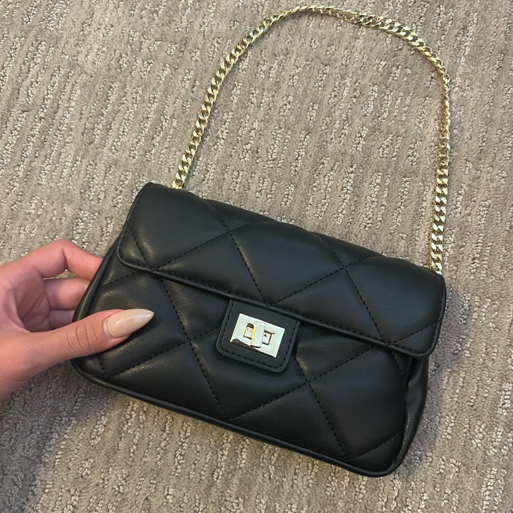 Jules Kae Black Kiara Quilted Shoulder Bag